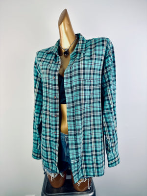 Vintage 90s grunge flannel button down shirt