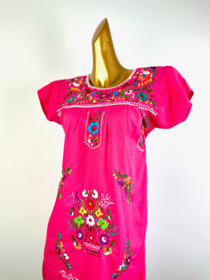Vintage 70s Boho Hippie Oaxacan Mexican floral embroidered dress