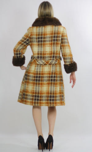 vintage wool plaid coat 70s Boho coat Shearling coat  fur trimmed coat Hippie coat Bold open weave coat  gold buffalo plaid coat M medium - shabbybabe
 - 3