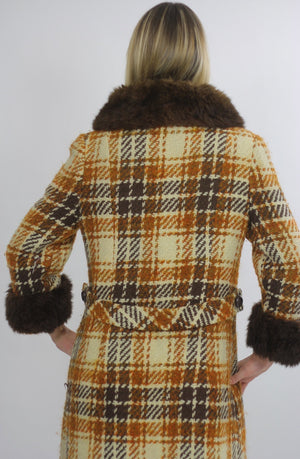 vintage wool plaid coat 70s Boho coat Shearling coat  fur trimmed coat Hippie coat Bold open weave coat  gold buffalo plaid coat M medium - shabbybabe
 - 5
