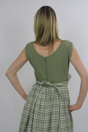 plaid dress green pleated Vintage  1970s dirndl gingham checkered high waisted sleeveless Festival Large - shabbybabe
 - 5