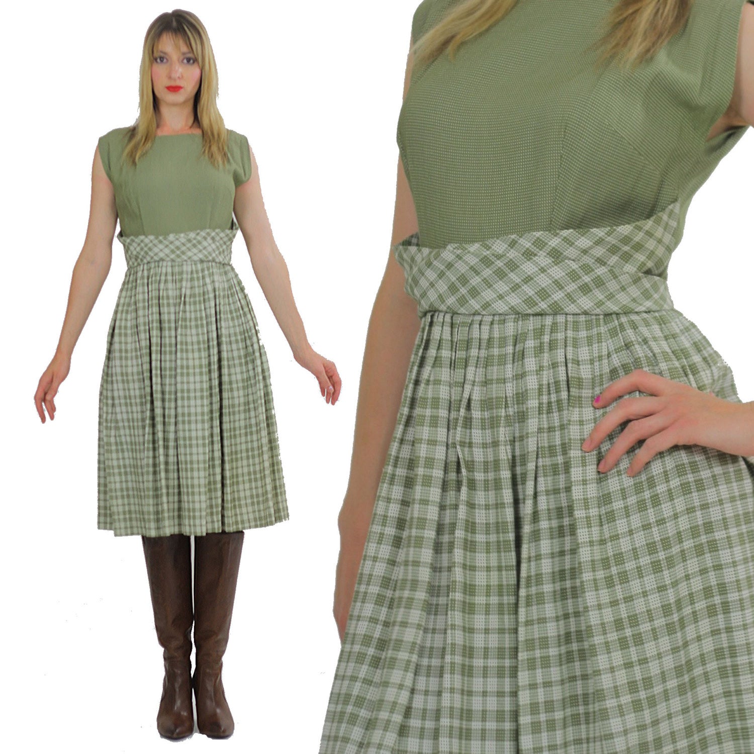 Green plaid dress pleated Vintage 70s dirndl dress gingham check sleeveless - shabbybabe Green plaid dress pleated Vintage 70s dirndl dress gingham check sleeveless - shabbybabe