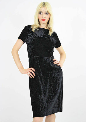 Black velvet  party dress cocktail short sleeve 60s sheath - shabbybabe
 - 4