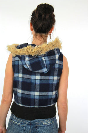 Plaid flannel vest Navy blue white Vintage 1990s Grunge hooded fur trimmed sleeveless top Checkered button up - shabbybabe
 - 4
