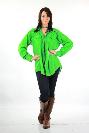 Oxford shirt Green button up Vintage 1970s embroidered snap Western blouse Boho Hippie festival Unisex Large Extra Large - shabbybabe
 - 5